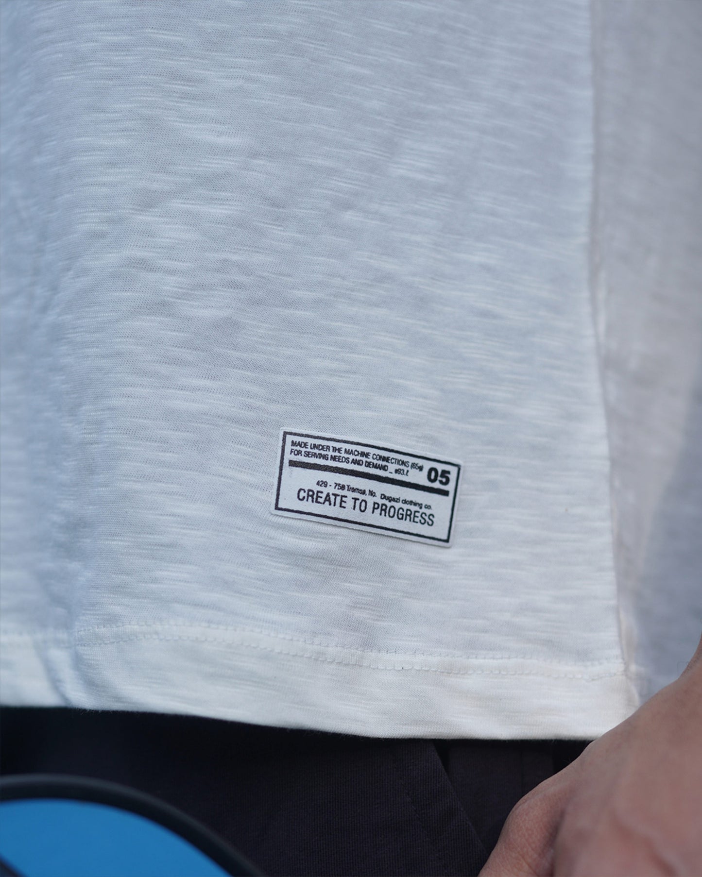 The Gravitational Tee