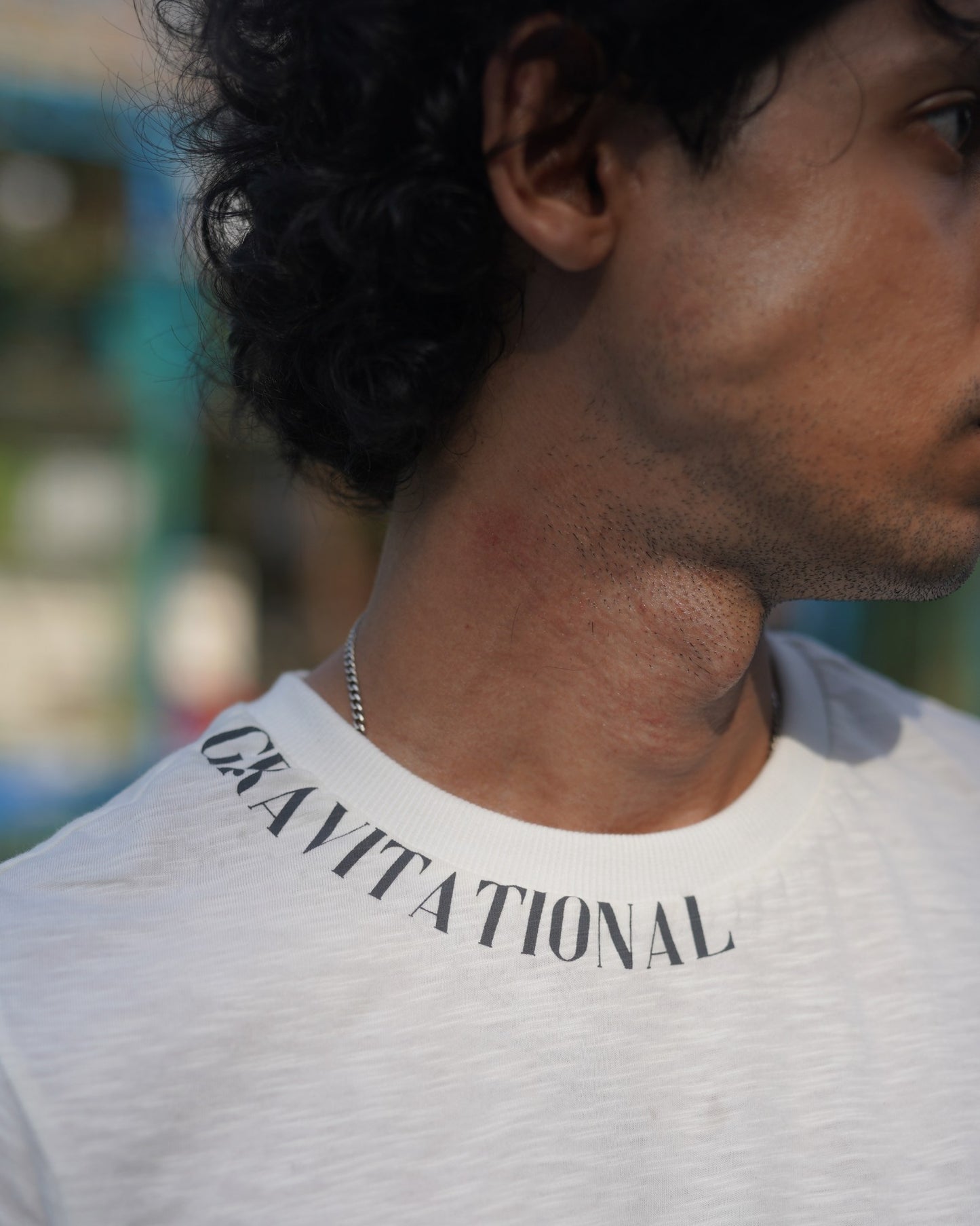 The Gravitational Tee